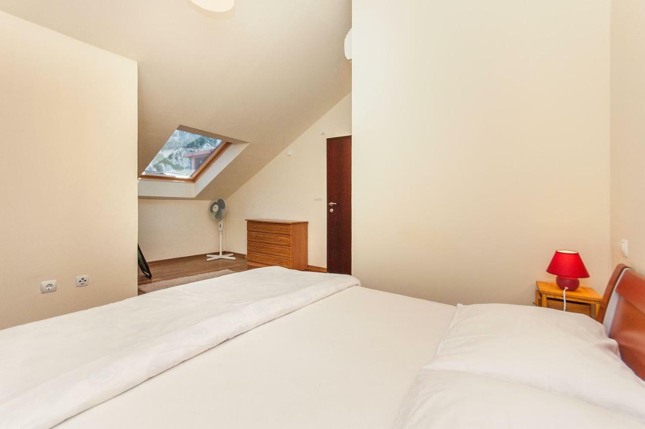 Modern New Flat Next To River Cetina Omiš Εξωτερικό φωτογραφία