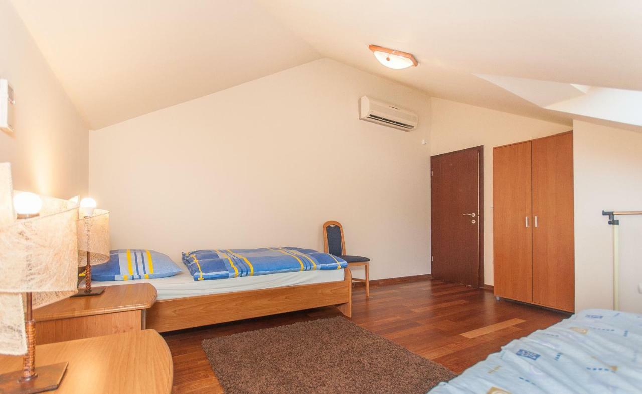 Modern New Flat Next To River Cetina Omiš Εξωτερικό φωτογραφία